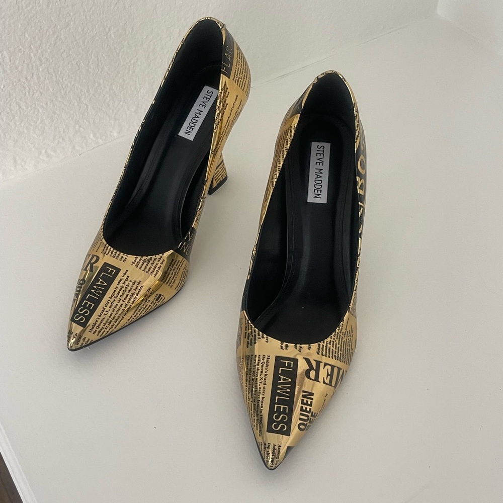 Steve Madden Black and Gold Print Heels